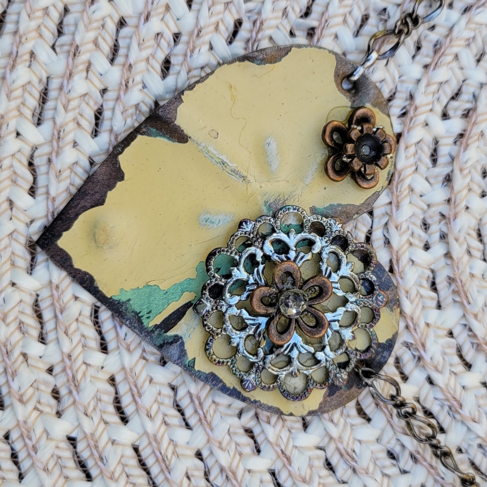 💜HOST PICK💜~🌺EUC~ Shabby Chic Heart Necklace - Picture 7 of 10